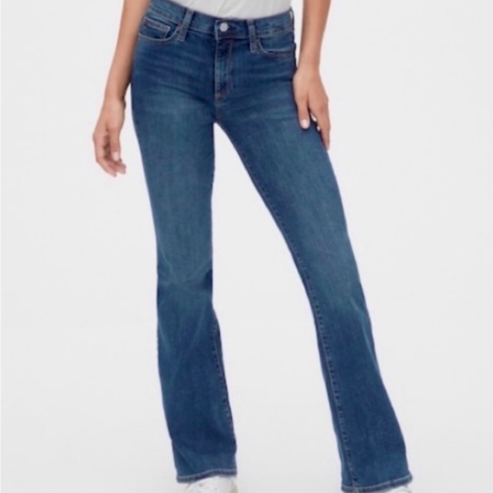 GAP Mid Rise Perfect Boot Jeans - 6P - NWT